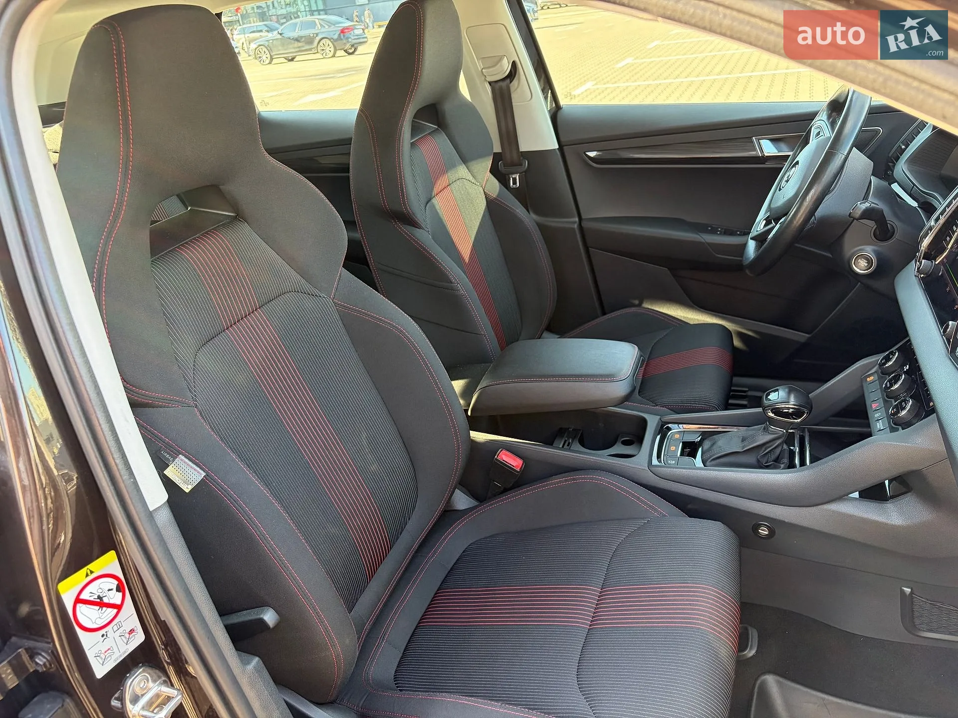 Skoda Karoq 2018 VIN TMBJR6NU1KB200191 фото оголошення 14 з 59