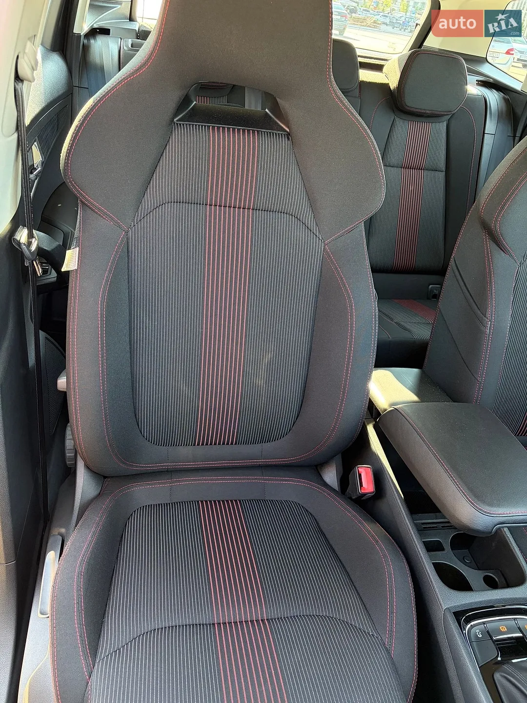 Skoda Karoq 2018 VIN TMBJR6NU1KB200191 фото оголошення 15 з 59