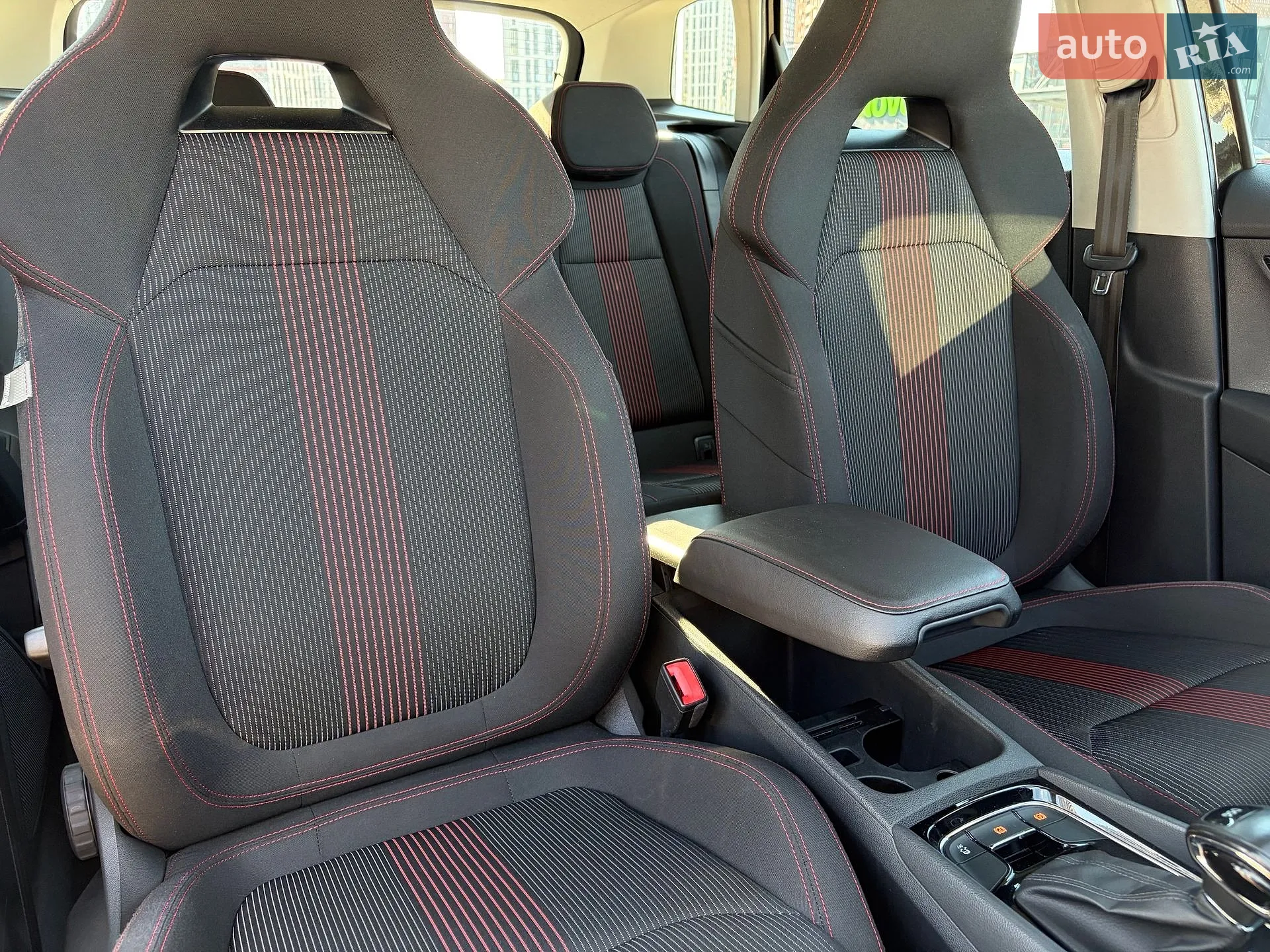 Skoda Karoq 2018 VIN TMBJR6NU1KB200191 фото оголошення 30 з 59