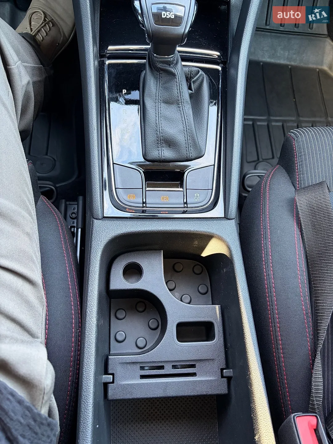 Skoda Karoq 2018 VIN TMBJR6NU1KB200191 фото оголошення 33 з 59
