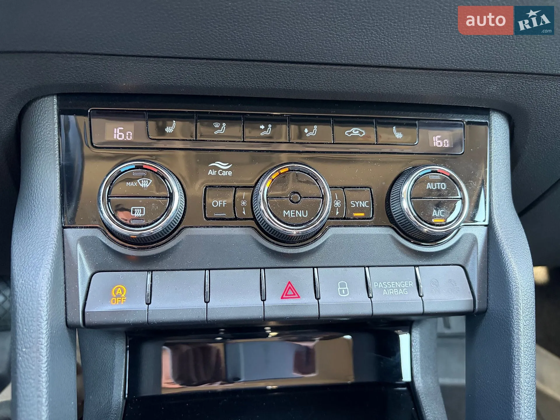 Skoda Karoq 2018 VIN TMBJR6NU1KB200191 фото оголошення 34 з 59