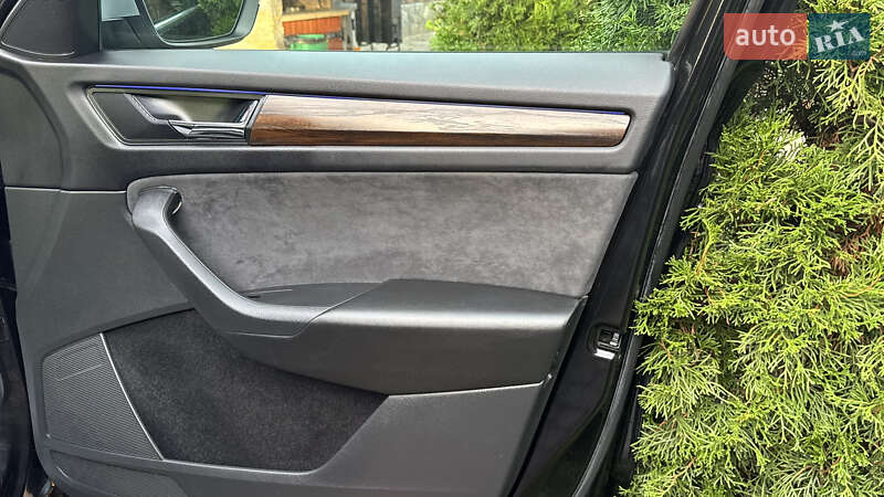 Позашляховик / Кросовер Skoda Kodiaq Scout 2018 в Сваляві