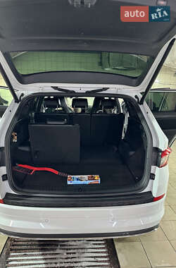 Внедорожник / Кроссовер Skoda Kodiaq 2021 в 