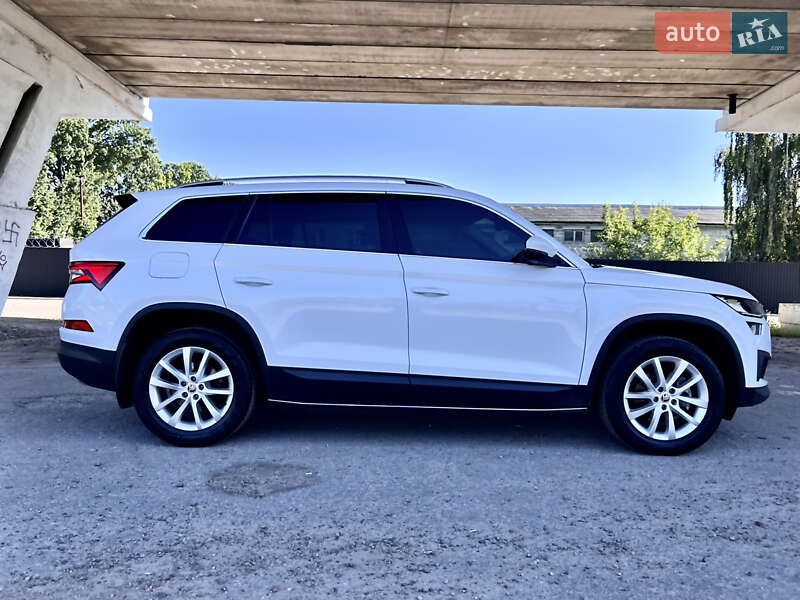 Внедорожник / Кроссовер Skoda Kodiaq 2023 в Киеве