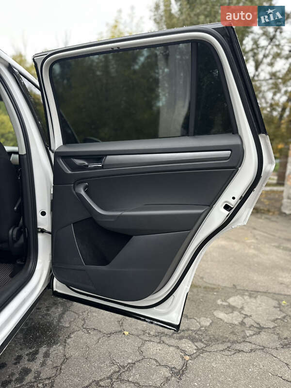 Позашляховик / Кросовер Skoda Kodiaq 2019 в Києві фото 17 Позашляховик / Кросовер Skoda Kodiaq 2019 в Києві