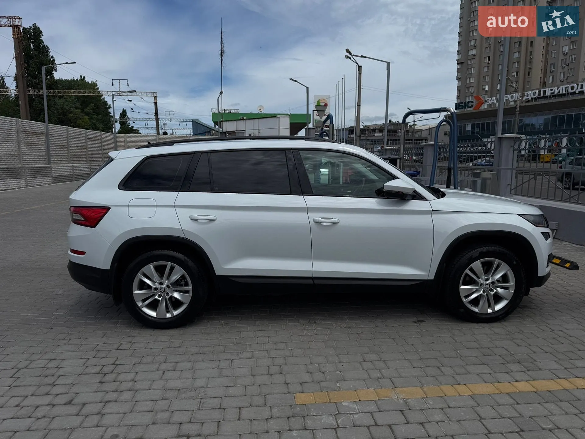 Skoda Kodiaq 2017 VIN TMBLJ6NS8HB400069 фото оголошення 12 з 92