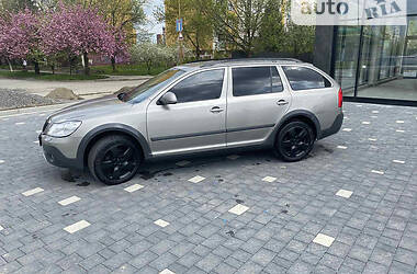 Универсал Skoda Octavia Scout 2011 в Ужгороде