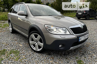 Универсал Skoda Octavia Scout 2010 в 