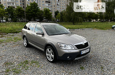Универсал Skoda Octavia Scout 2010 в 