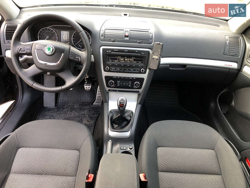 Универсал Skoda Octavia Scout 2011 в Бродах