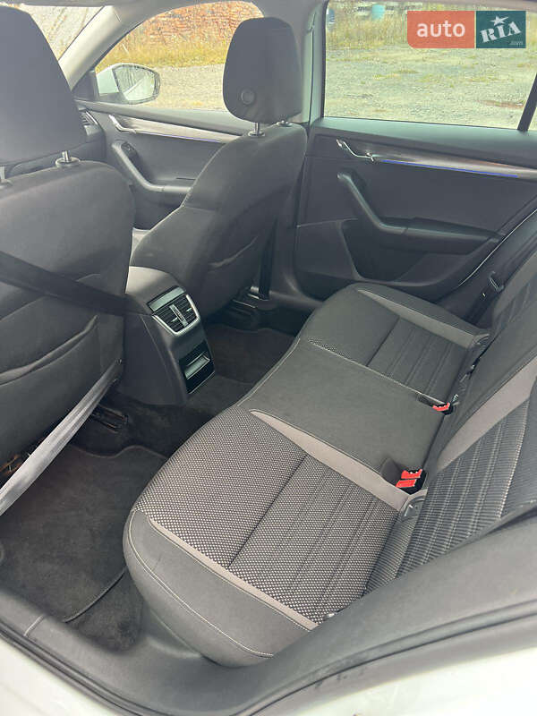 Универсал Skoda Octavia Scout 2019 в Ковеле