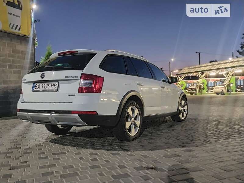 Универсал Skoda Octavia Scout 2017 в Новомиргороде