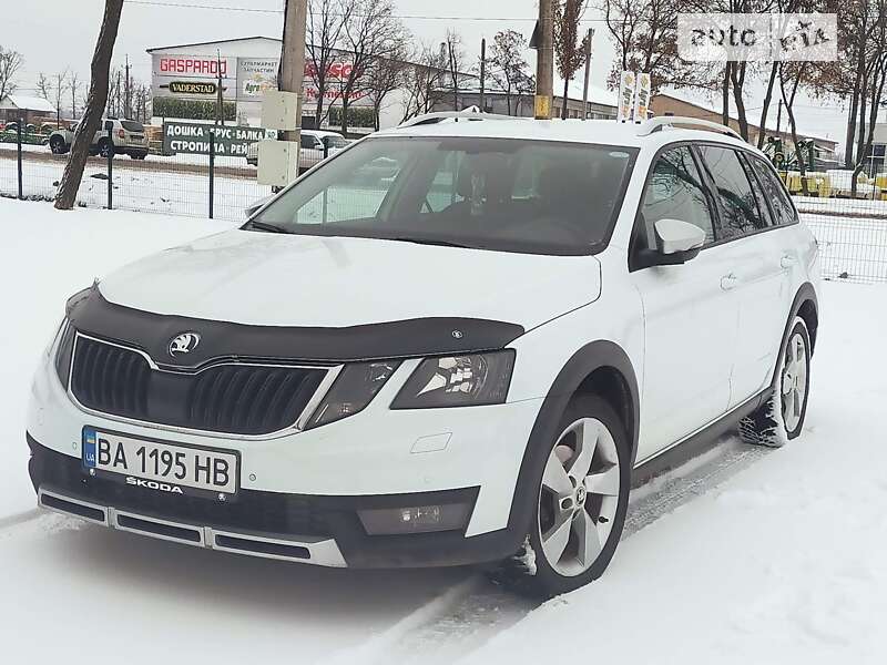 Универсал Skoda Octavia Scout 2017 в Новомиргороде