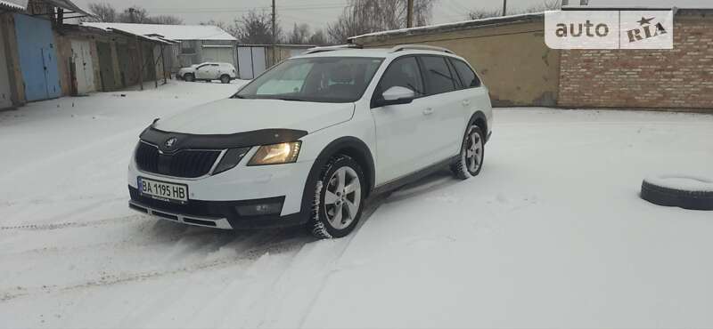Универсал Skoda Octavia Scout 2017 в Новомиргороде