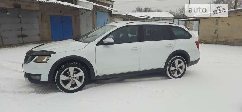 Универсал Skoda Octavia Scout 2017 в Новомиргороде
