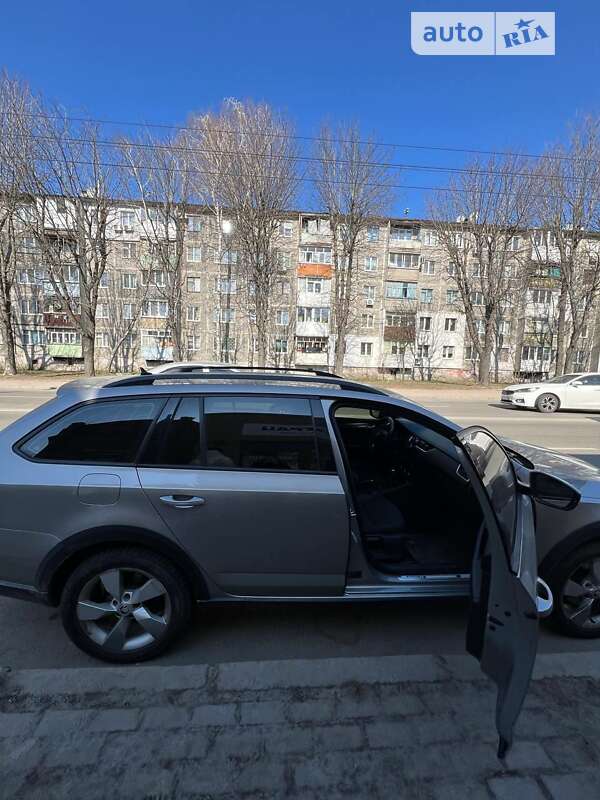 Универсал Skoda Octavia Scout 2017 в Киеве
