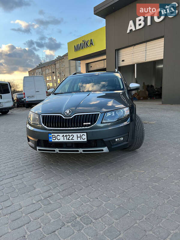 Универсал Skoda Octavia Scout 2017 в Золочеве