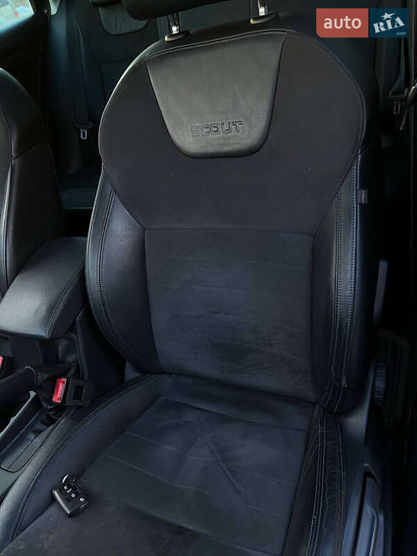 Универсал Skoda Octavia Scout 2017 в Золочеве