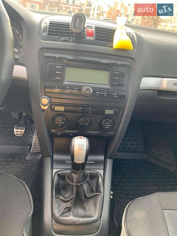 Универсал Skoda Octavia Scout 2007 в Обухове