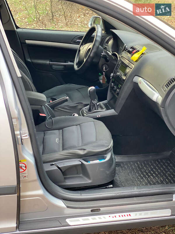 Универсал Skoda Octavia Scout 2007 в Обухове
