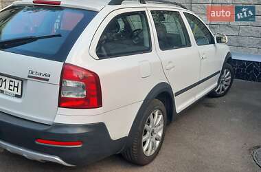 Универсал Skoda Octavia Scout 2011 в 