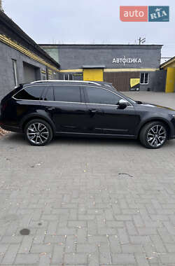 Универсал Skoda Octavia Scout 2020 в 
