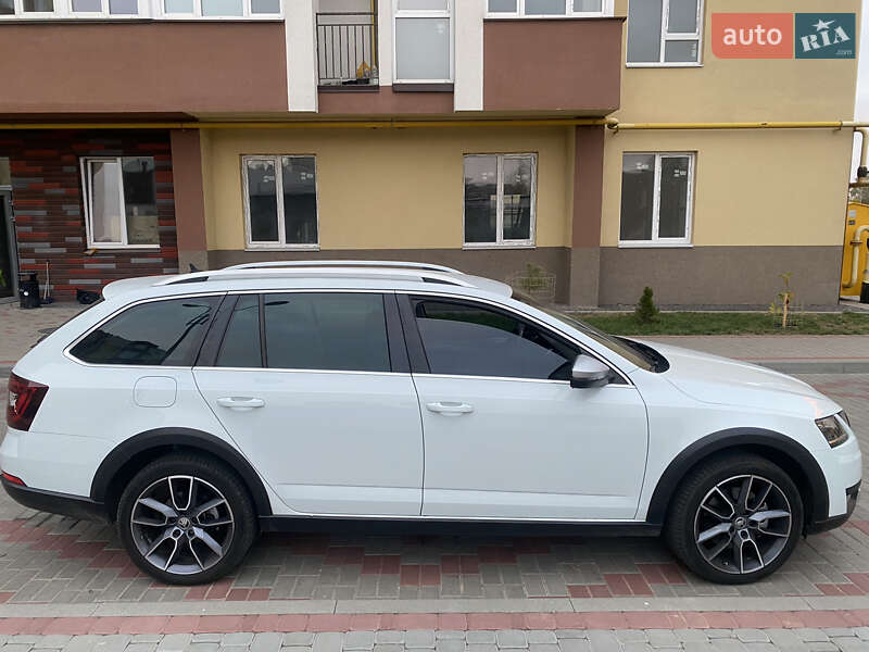 Універсал Skoda Octavia Scout 2018 в Житомирі
