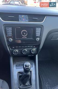 Універсал Skoda Octavia Scout 2014 в 