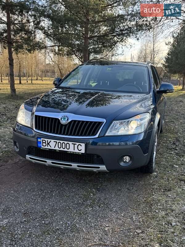 Універсал Skoda Octavia Scout 2012 в 