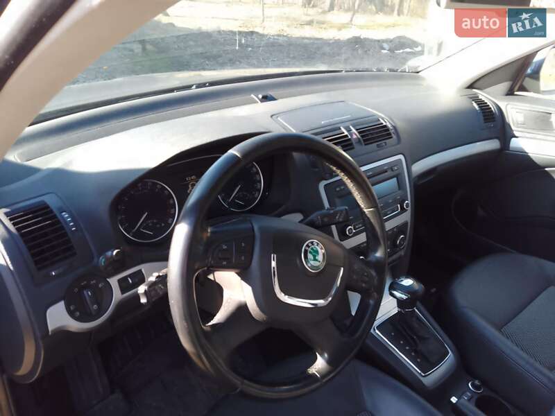 Универсал Skoda Octavia Scout 2010 в Старом Самборе