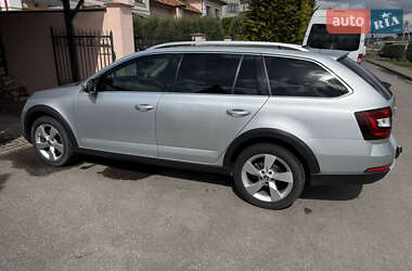 Универсал Skoda Octavia Scout 2020 в 