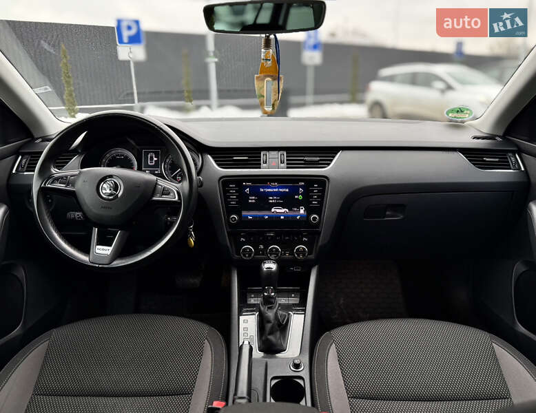 Універсал Skoda Octavia Scout 2019 в Луцьку