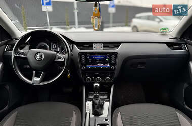 Універсал Skoda Octavia Scout 2019 в 