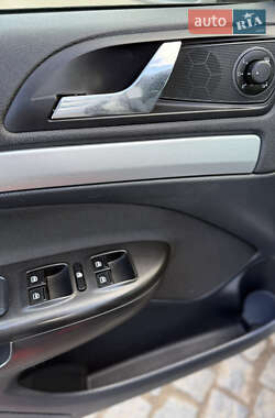Універсал Skoda Octavia Scout 2013 в 