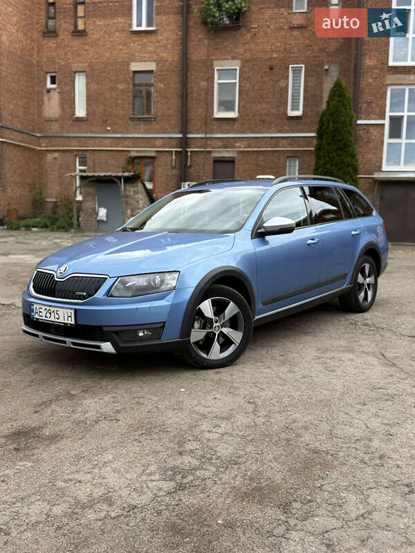 Универсал Skoda Octavia Scout 2015 в 