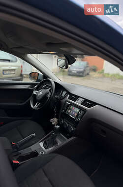 Универсал Skoda Octavia Scout 2015 в 
