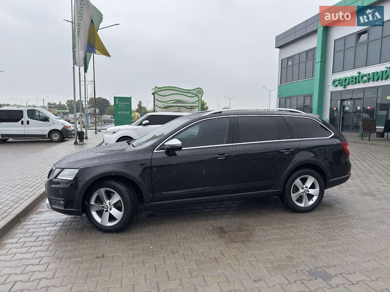 Универсал Skoda Octavia Scout 2017 в Нововолынске