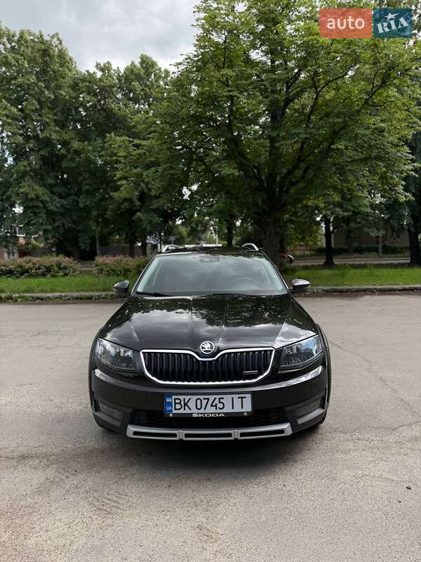Універсал Skoda Octavia Scout 2015 в Рівному