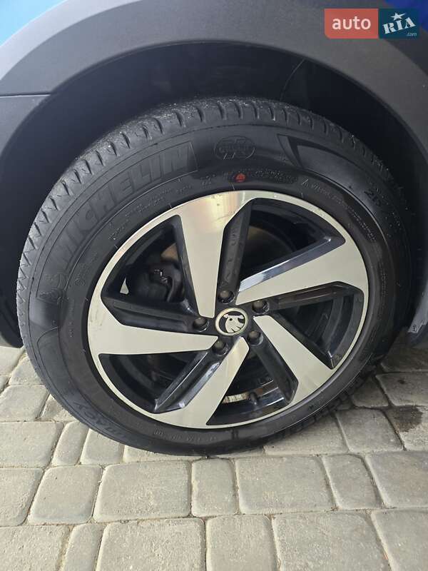 Універсал Skoda Octavia Scout 2019 в Косові