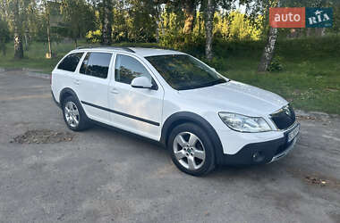 Универсал Skoda Octavia Scout 2011 в Золочеве