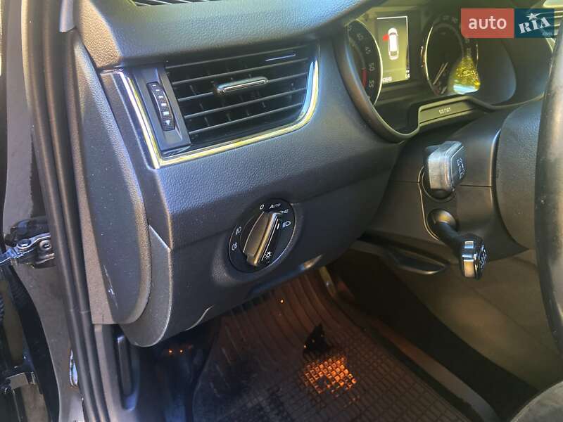 Універсал Skoda Octavia Scout 2015 в Рівному