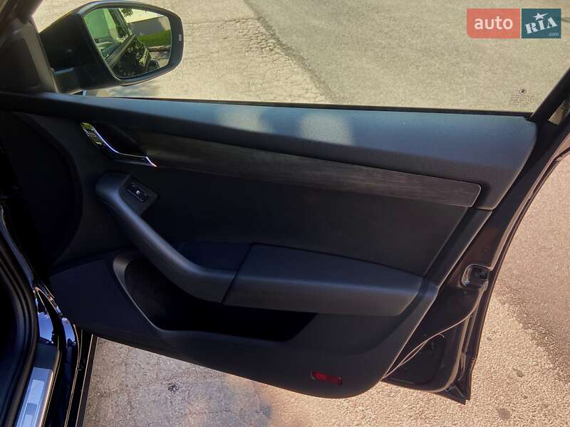 Універсал Skoda Octavia Scout 2015 в Рівному