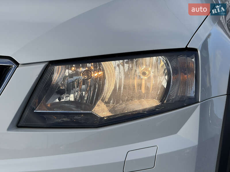 Універсал Skoda Octavia Scout 2015 в Стрию