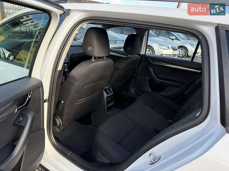 Універсал Skoda Octavia Scout 2015 в Стрию