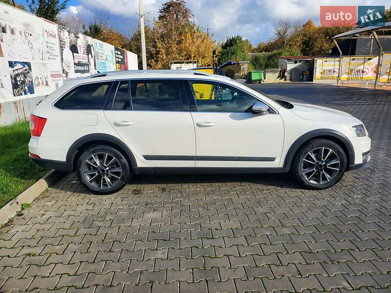 Универсал Skoda Octavia Scout 2015 в Черновцах