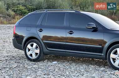 Універсал Skoda Octavia Scout 2011 в  фото 24 Універсал Skoda Octavia Scout 2011 в