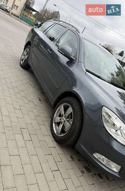 Универсал Skoda Octavia Scout 2010 в 