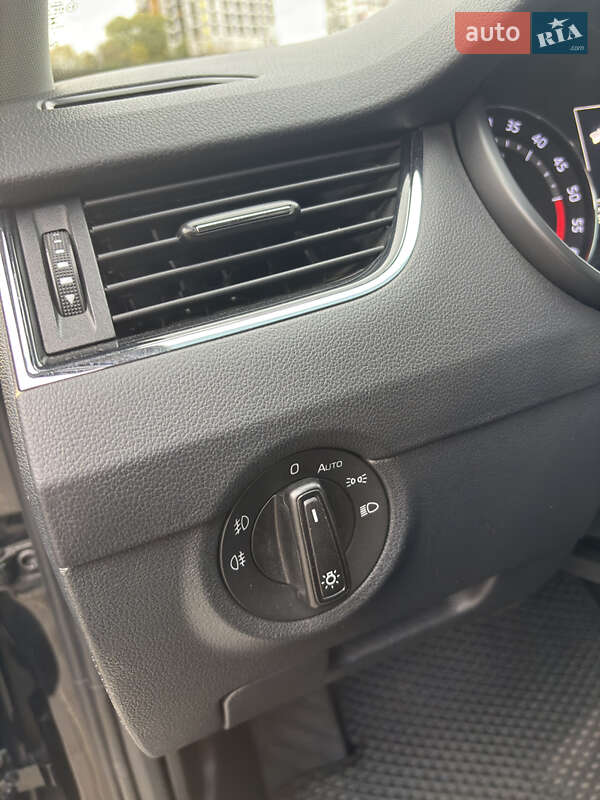 Универсал Skoda Octavia Scout 2016 в Киеве фото 22 Универсал Skoda Octavia Scout 2016 в Киеве