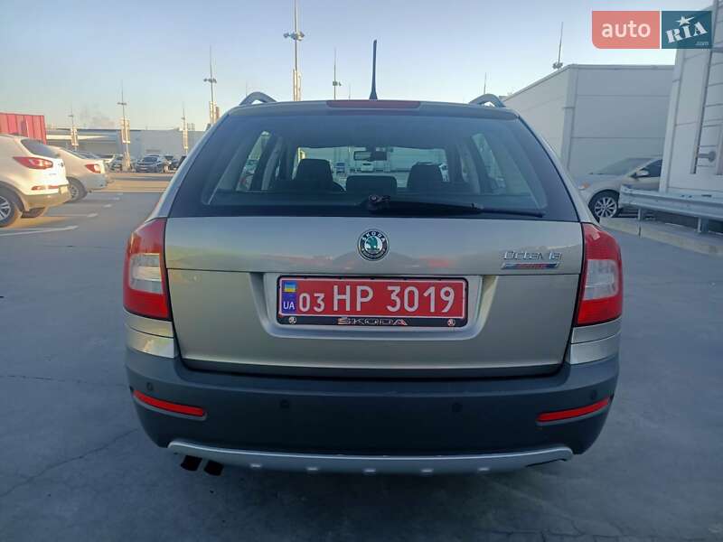 Универсал Skoda Octavia Scout 2012 в Киеве фото 6 Универсал Skoda Octavia Scout 2012 в Киеве