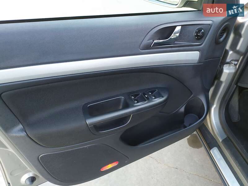 Универсал Skoda Octavia Scout 2012 в Киеве фото 18 Универсал Skoda Octavia Scout 2012 в Киеве